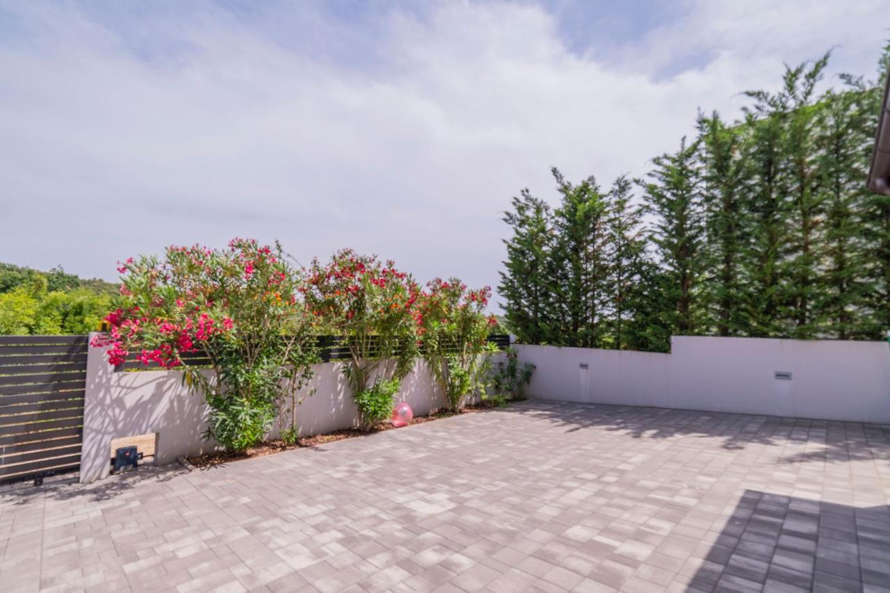 Apartments Adriana Pula Exterior photo